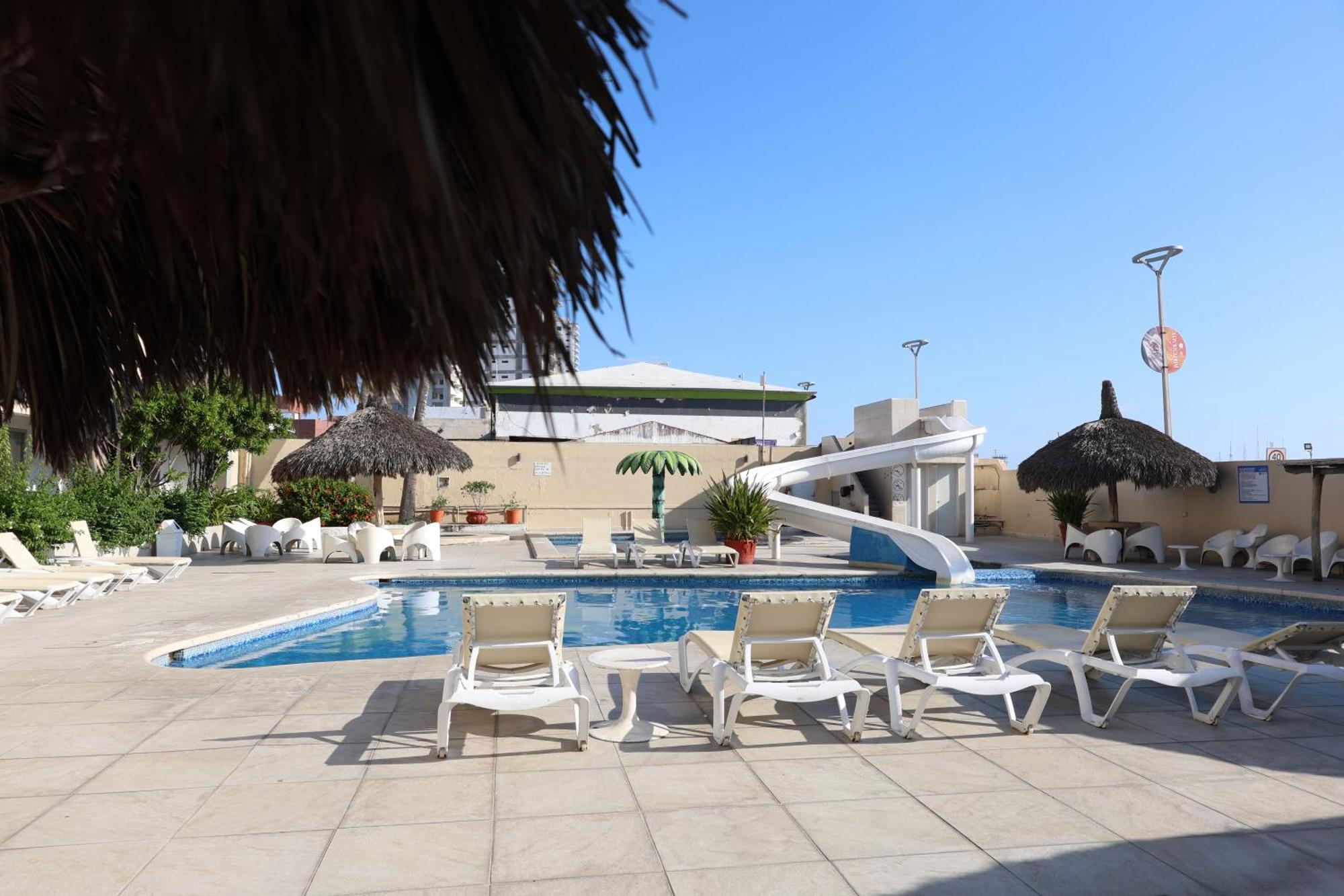 Hotel Sands Arenas Mazatlán Exterior foto