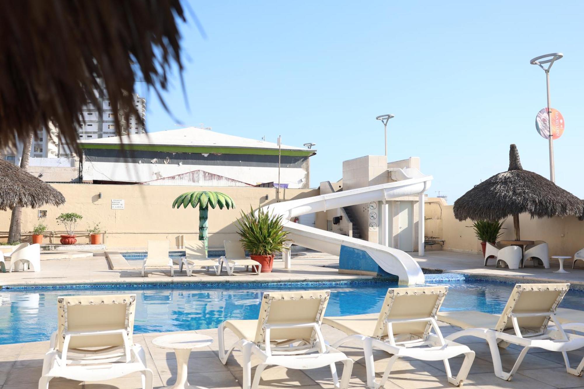 Hotel Sands Arenas Mazatlán Exterior foto
